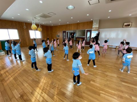 ダンス 年少組 学校法人須賀学園 杉の子育英幼稚園