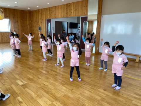 ダンス 年少組 学校法人須賀学園 杉の子育英幼稚園